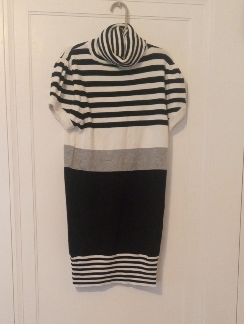 NWT Striped mock knit Dress in Black, White & Gray, Rue 21, large